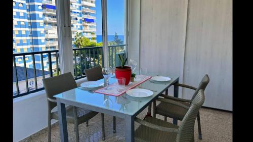 Benicassim Apartment | Piso a pie de playa con piscina y vistas al mar