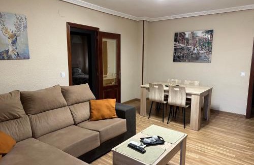 Medina del Campo Apartment | Piso La Reina