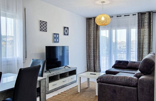 Cassa de la Selva Apartment | Piso Turístico Cassa de la Selva
