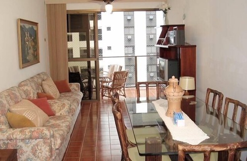 Pitangueiras Apartment | Pitangueiras Bárbaro- 2 garages - 150 meters from the beach -1 daily, here you can