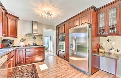 Pittsford Apartment | Pittsford ‘Trolley Home’ - Near Erie Canal!