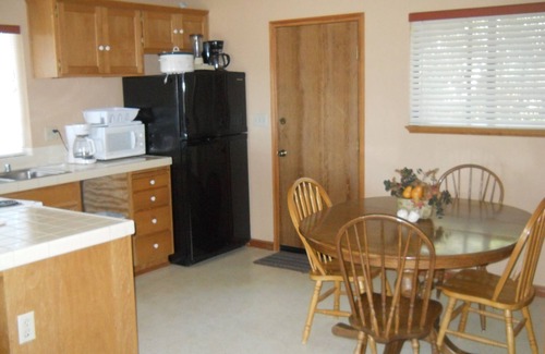 Julian Cabin | Piute Trail Lodge Lake Cuyamaca
