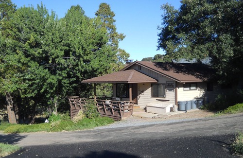 Julian Cabin | Piute Trail Lodge Lake Cuyamaca