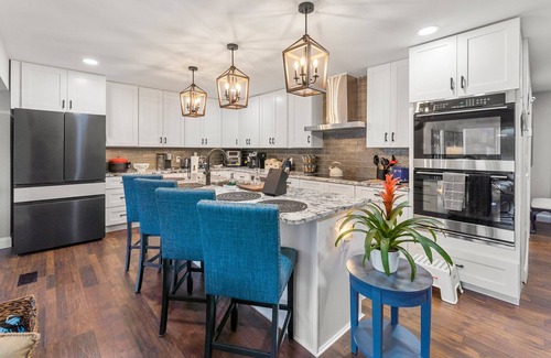 Colonial Beach House | Placid Bay Cottage