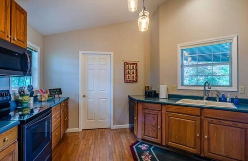 Franklin House | Placid View Mountaintop Home