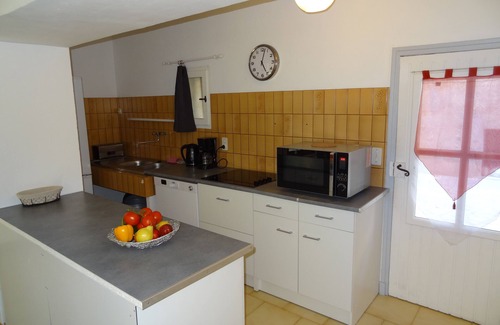 Apt House | Plain foot of charm 70m ², private garden of 100m ² seen on fountains, plane trees
