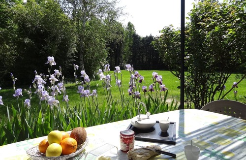 Apt House | Plain foot of charm 70m ², private garden of 100m ² seen on fountains, plane trees