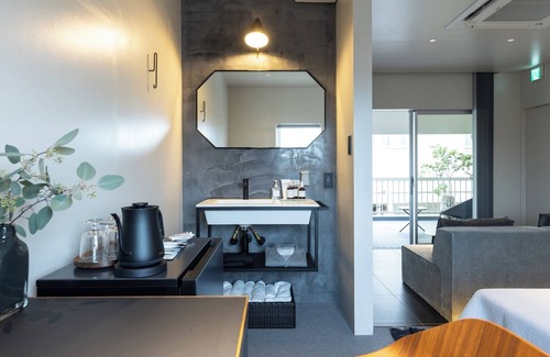 Gifu House | Plan for 3 or more people 2 contrasting rooms /Gifu Gifu