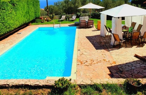Paralia Porovitsis Villa | Platanos Estate
