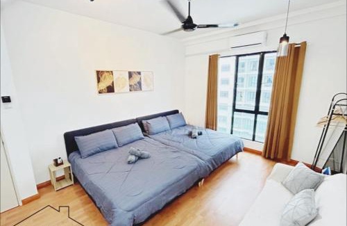Taman Bukit Mewah Apartment | Platino 13 Pax, Mins away from Paradigm & Legoland