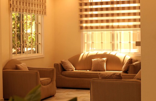 Oyarifa Hotel | Platinum Court