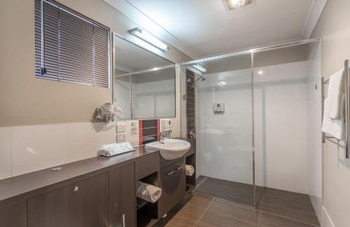 Harristown Hotel | Platinum International