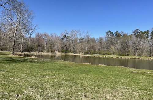 Carbondale RV Rental | PLAY PORT MARINA. Eclipse Hot Spot. Lake front campsite. North Lot parking.