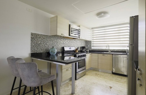 El Cortecito Condo | Playa Turquesa I201 LO 200 Mbps Private Beach Access BBQ