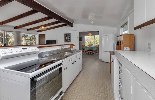 Matapouri House | Playtime Plus - Matapouri Holiday Home