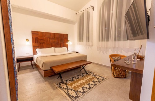 Lourdes Hotel | Plaza Chapala Hotel