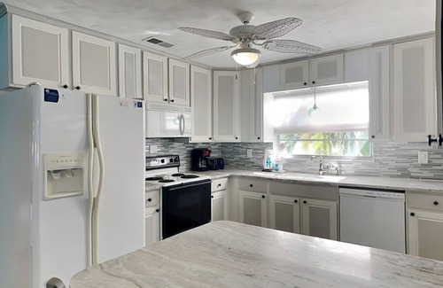 Plaza Shores Cottage | Plaza Cottage