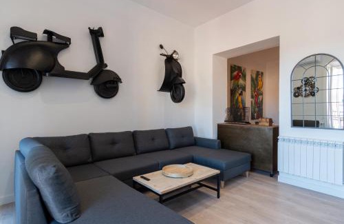 Sol Apartment | PLAZA MAYOR groups by MONARO*