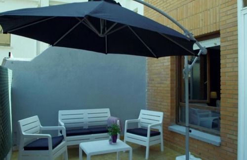 Calahorra Apartment | Pleasant and centrally located apartment well situated for exploring La Rioja