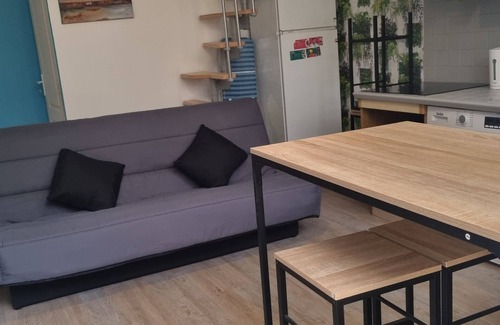 Centre Historique Apartment | Pleasant duplex with enclosed motorcycle parking
