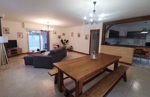 Boulazac-Isle-Manoire House | Pleasant country house with swimming pool 5 minutes from PERIGUEUX.