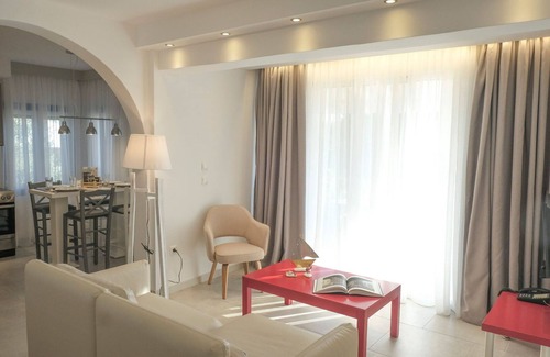 Elia Nikitis Villa | Pleasant Halkidiki Apartment | Maisonette 1 | Sea Font View & Position
