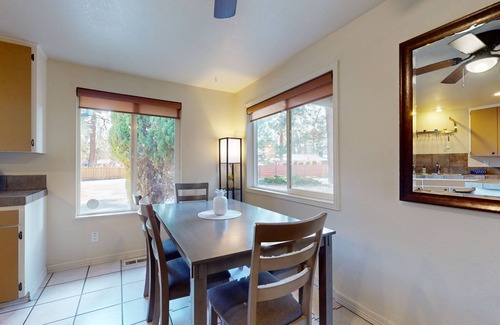 Larkspur House | Pleasant PNW retreat with enclosed yard, grill, & W/D - dogs ok, near skiing