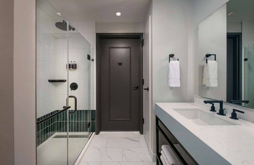 North Capitol Street Hotel | Pleasant Stay, Convenient Location! TWO Classy Units with Capital City View!