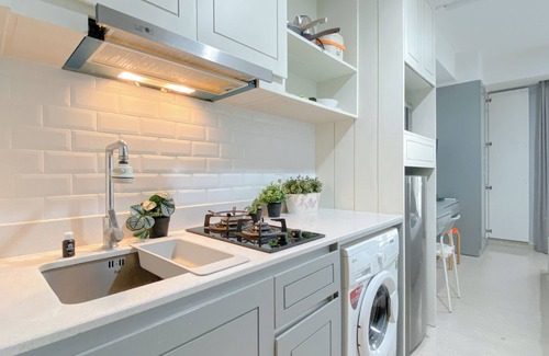 Pantai Indah Kapuk Apartment | Pleasant Studio Room At Gold Coast Apartment