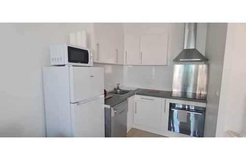 Ensues-la-Redonne House | Pleasant town house