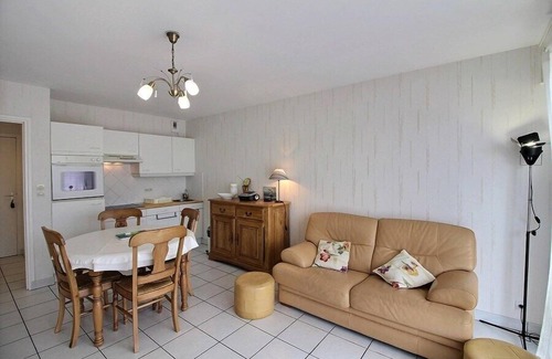 Berck-sur-Mer Apartment | PLEIADE 11: 2-person apartment in city center with private parking.