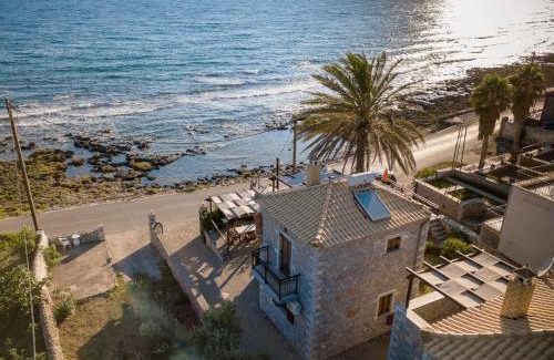 Agios Nikolaos Villa | Pleiades seaside residences in Mani