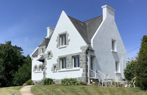 Plounevez-Lochrist House | Plouescat: Typical Breton house and beautiful garden near Kernic Bay
