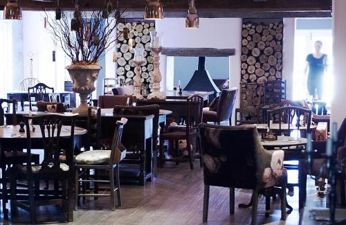 Lupton Hotel | Plough Inn