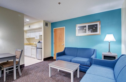 Kingston Hotel | Plymouth Bay Inn and Suites