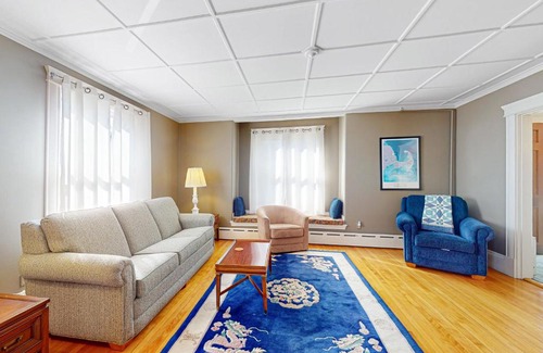 Plymouth House | Plymouth Perch