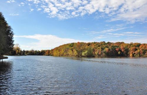 Plymouth Resort | Plymouth Rock Camping- Vacation Cottage