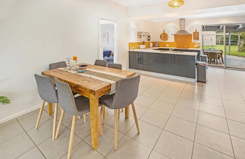 Raymond Island House | Plymouth - This beautifully presented holiday home has it all