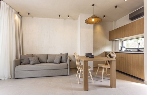 Paliouri House | Pnoes Luxury Suites