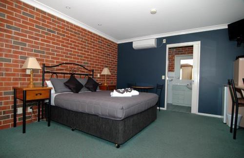 Rutherglen Hotel | Poachers Paradise