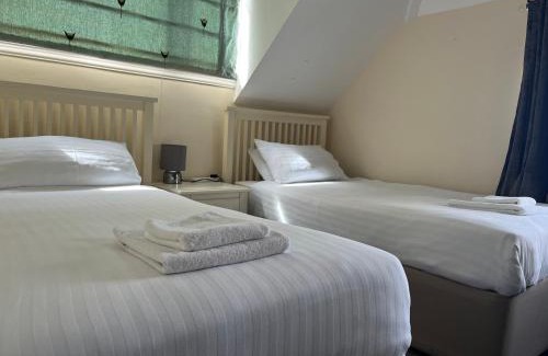 Bacton Ski Chalet | Poachers Pocket Seaview