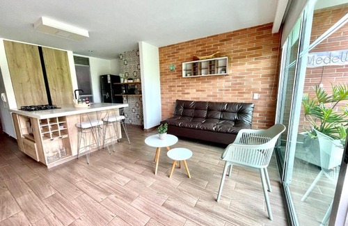 Las Lomas I Apartment | Poblado. Apartamento amoblado, excelente ubicación