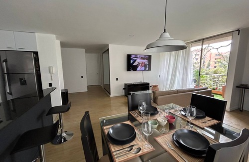 Las Lomas I Apartment | Poblado Family and Friend Bachelor Retreat