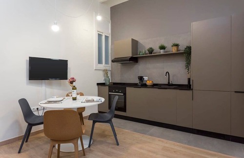 El Parc i la Llacuna del Poblenou Apartment | Poblenou for Families 3BD next to the beach!