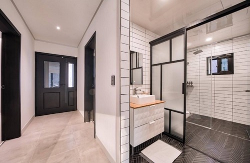 Pocheon House | Pocheon Forest Pool Villa