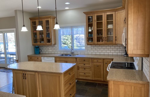 Lowry House | Pocket Lake Beauty