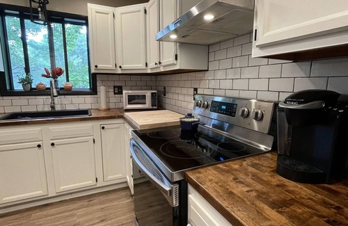Albrightsville House | Pocono Lake Vacation w/Jacuzzi Hot Tub