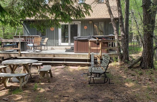 Albrightsville House | Pocono Lake Vacation w/Jacuzzi Hot Tub