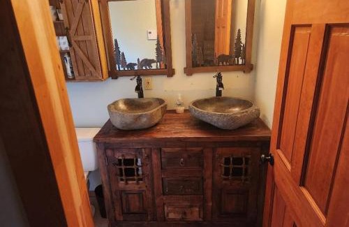 Cresco House | Pocono Mountain Retreat
