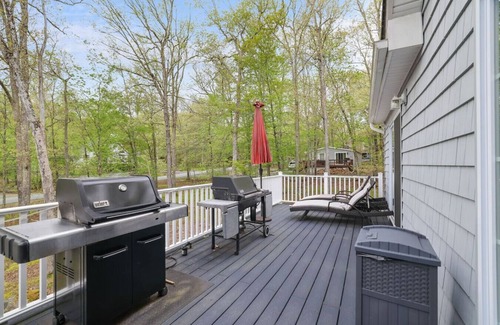 Lackawaxen House | Poconos Masthope 6BR Home Ski Big Bear - Lake Pool